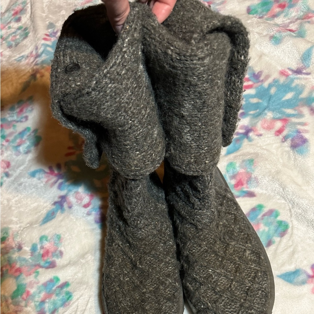 UGG boots women’s 7(US) - Picture 6 of 10